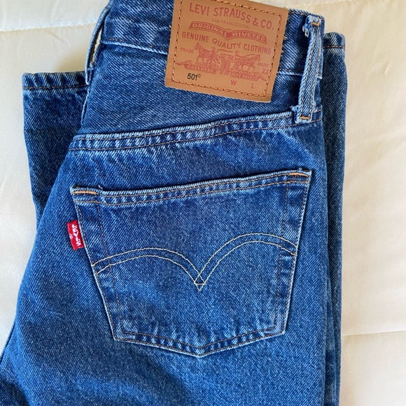 Levi’s 501 Straight-Leg Jeans - Picture 6 of 6